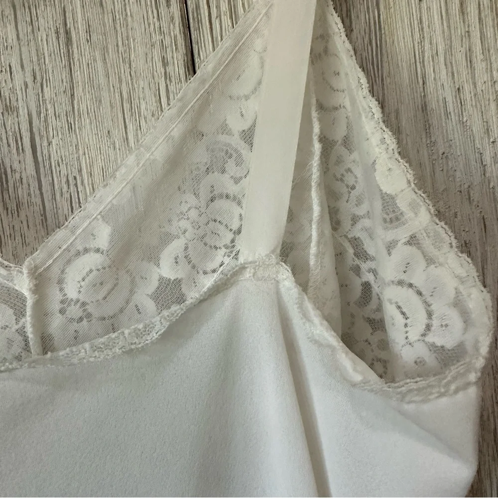 VINTAGE 70s Lace Trim Nightie - Picture 5 of 13